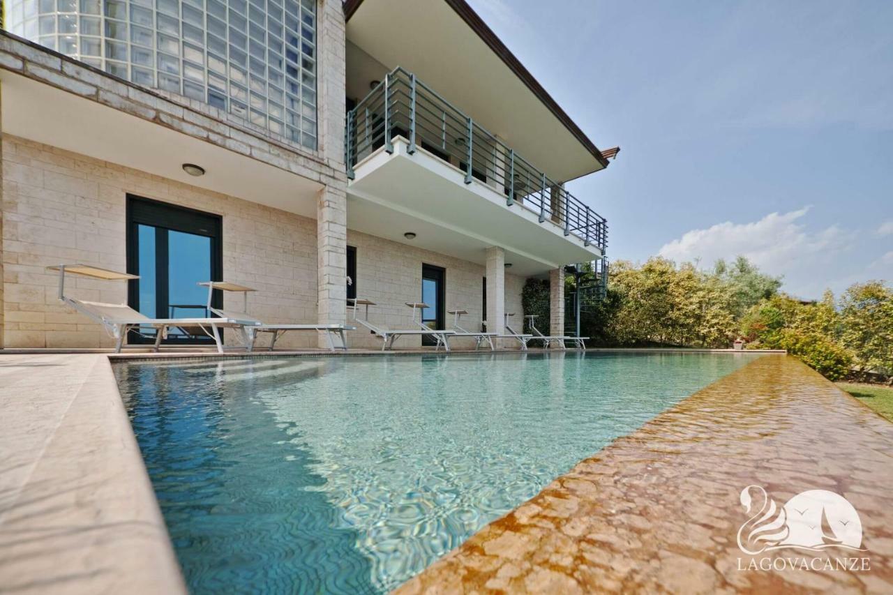 Villa Livia Luxury Roe Exteriör bild